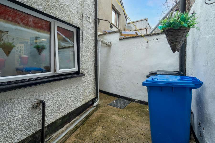 39 Eden Terrace