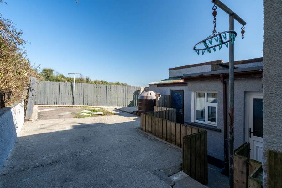19 Bluebell Avenue