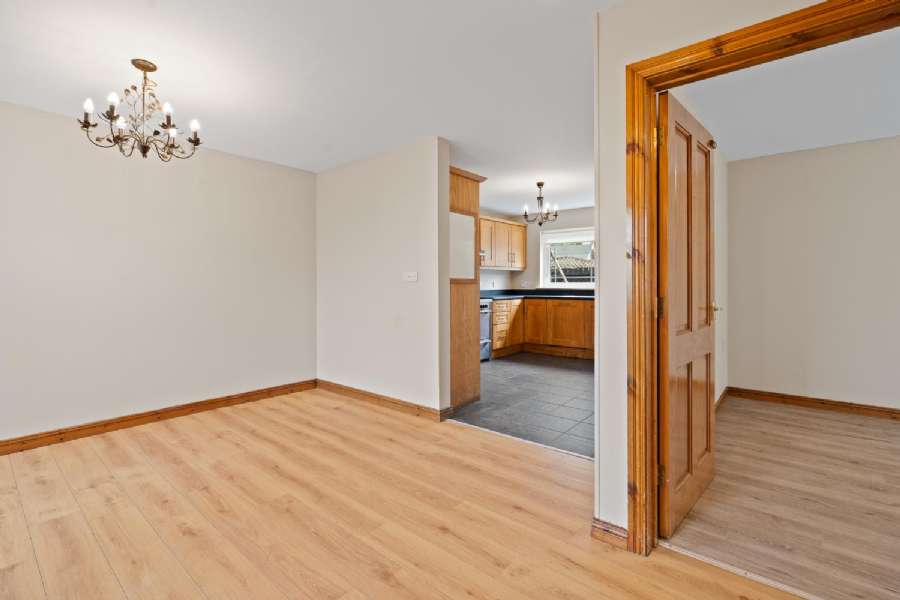 10 Danton Manor