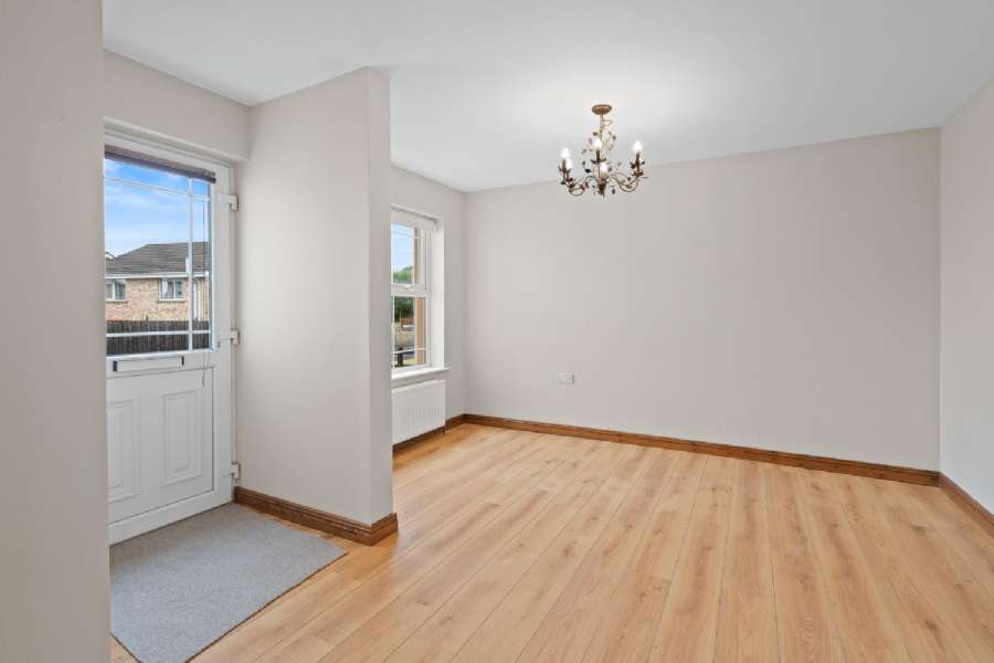 10 Danton Manor