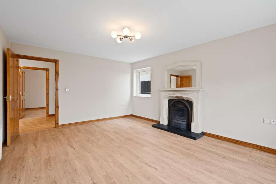 10 Danton Manor