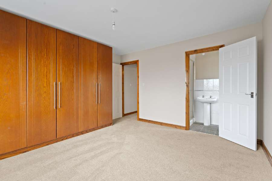 10 Danton Manor