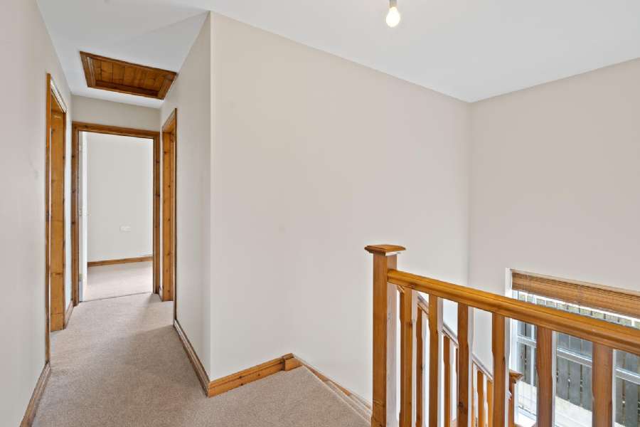 10 Danton Manor
