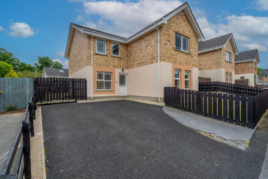 10 Danton Manor