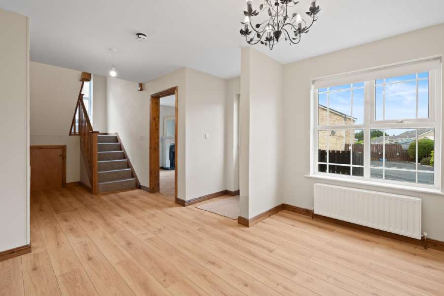 10 Danton Manor