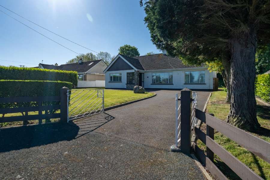 11 Ashgrove Park