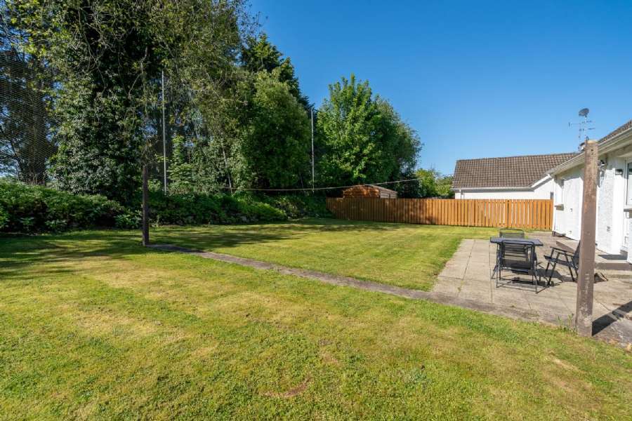 11 Ashgrove Park