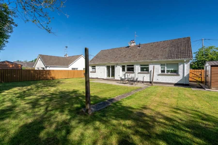 11 Ashgrove Park
