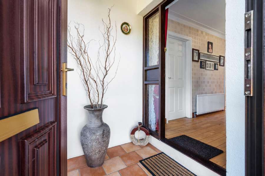 11 Ashgrove Park