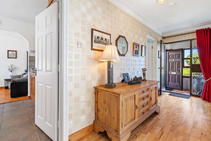 11 Ashgrove Park