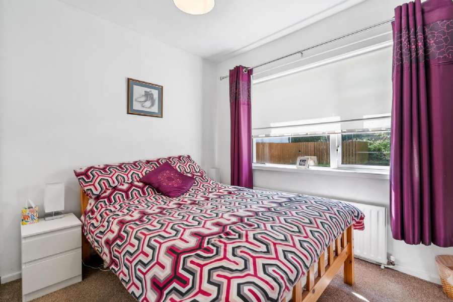 11 Ashgrove Park