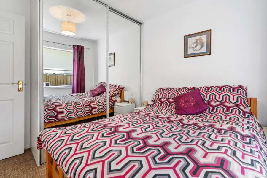 11 Ashgrove Park