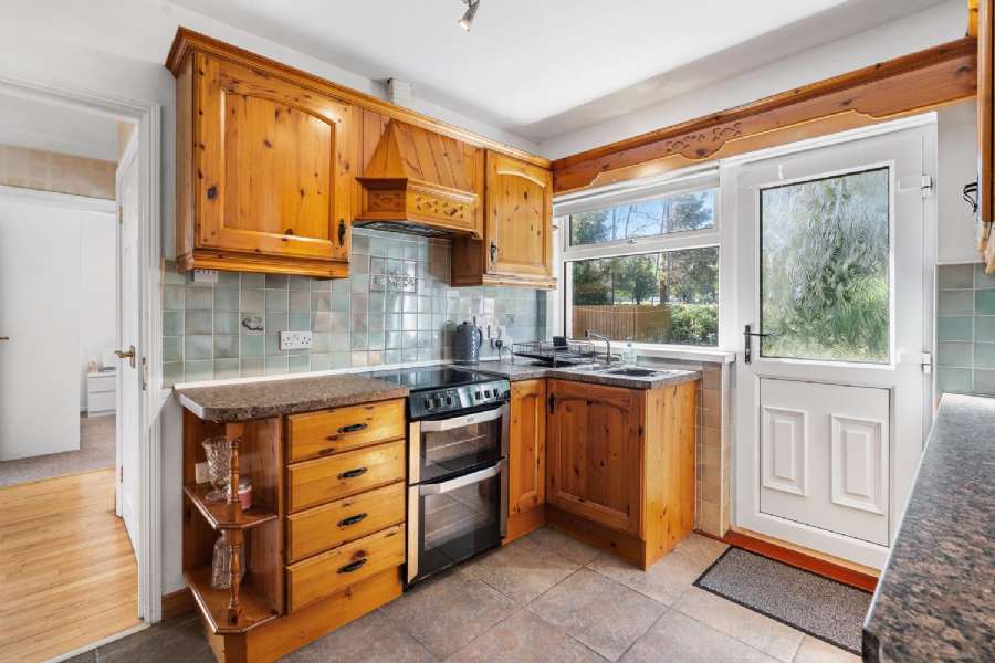 11 Ashgrove Park