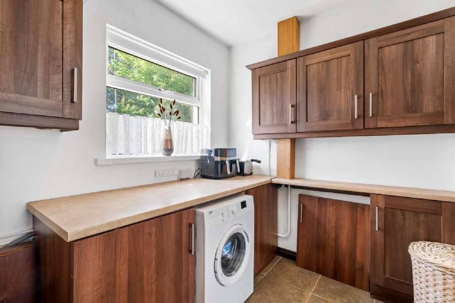 11 Ashgrove Park