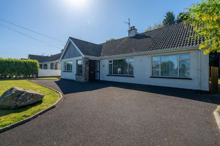 11 Ashgrove Park