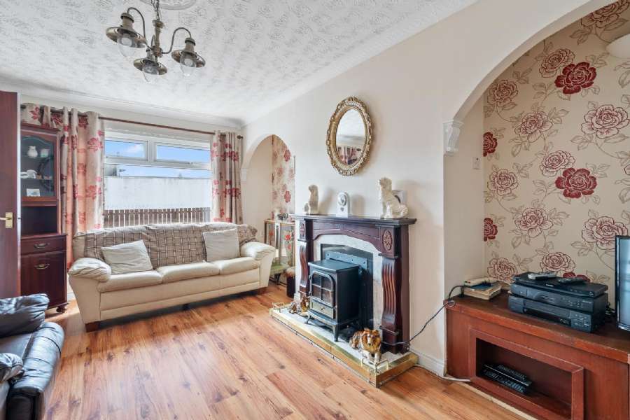 3 Castle Avenue