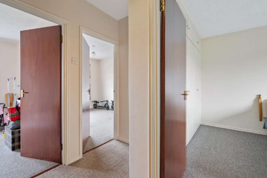 3 Castle Avenue 3 Castle Avenue
