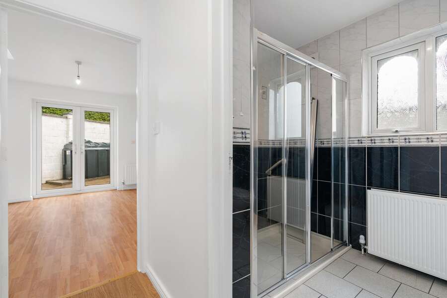 25 Melmount Villas