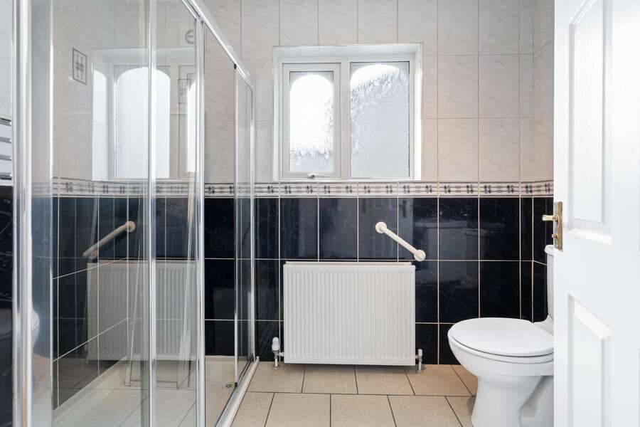25 Melmount Villas
