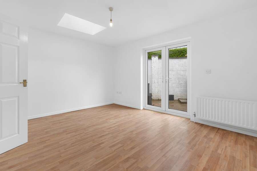 25 Melmount Villas