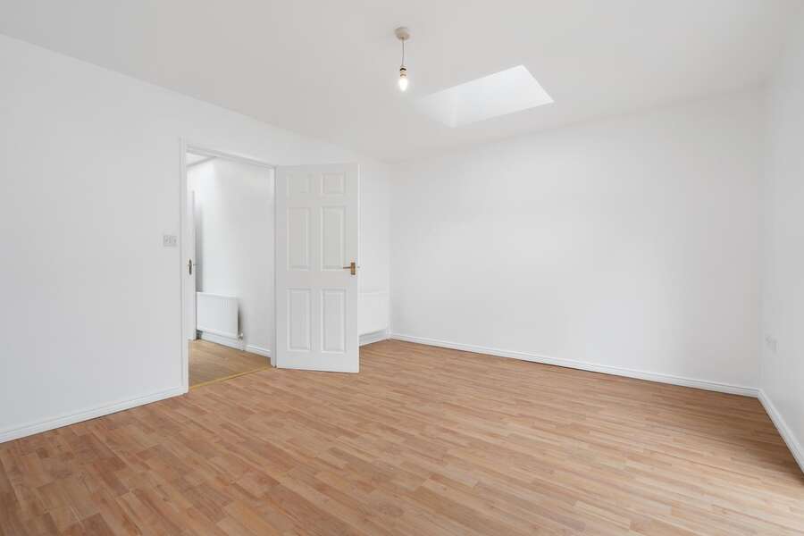 25 Melmount Villas
