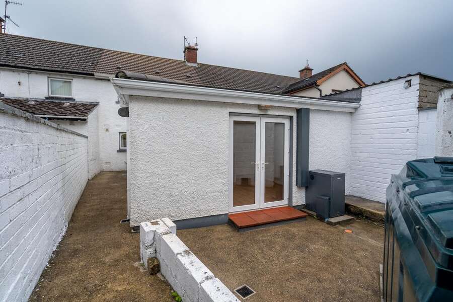 25 Melmount Villas