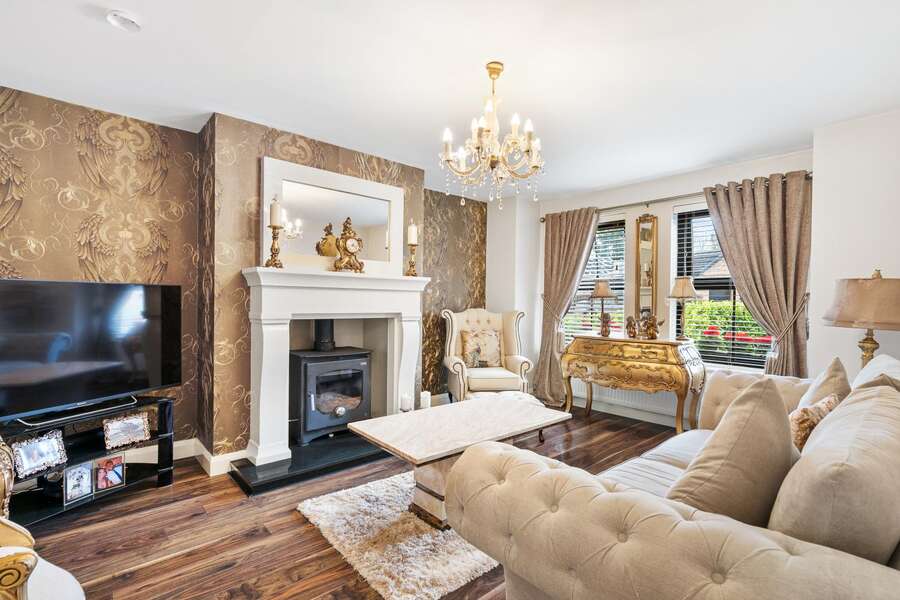 28 Glenview Manor