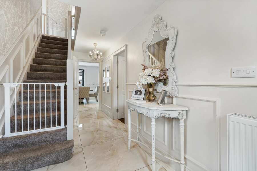 28 Glenview Manor