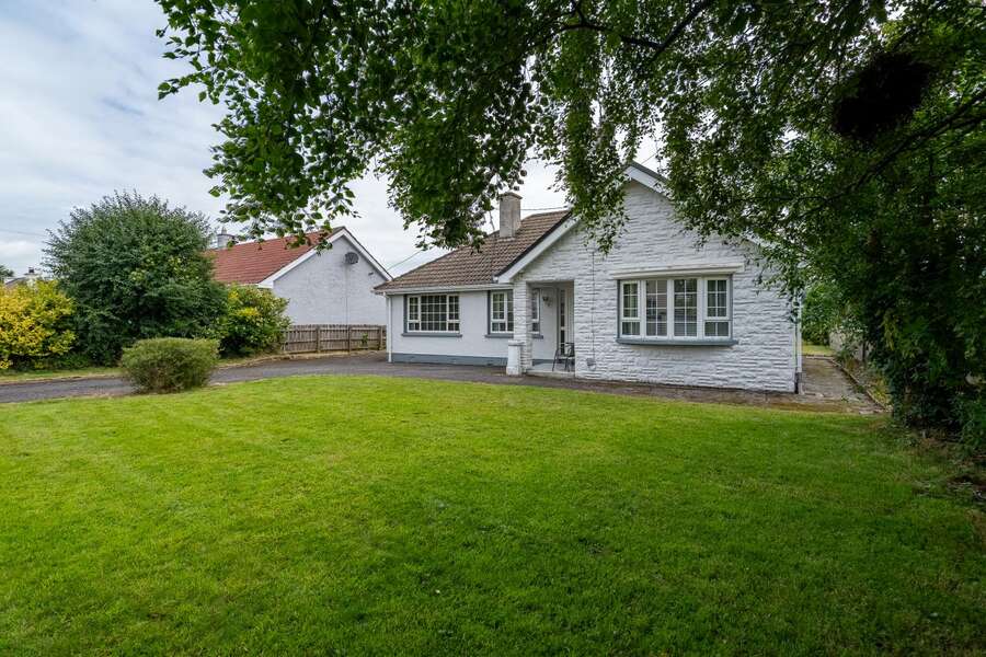 64 Ballycolman Avenue