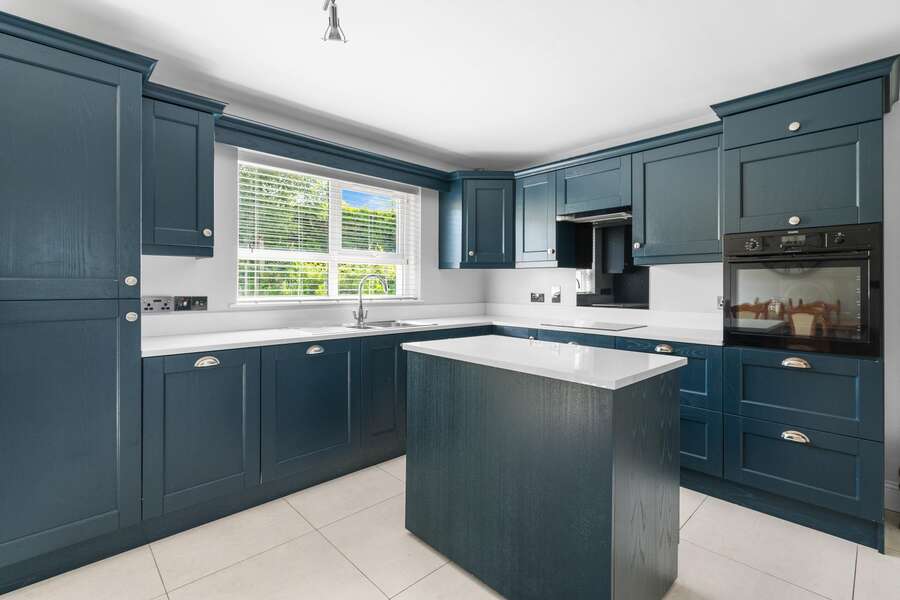 10 Ballee Grove