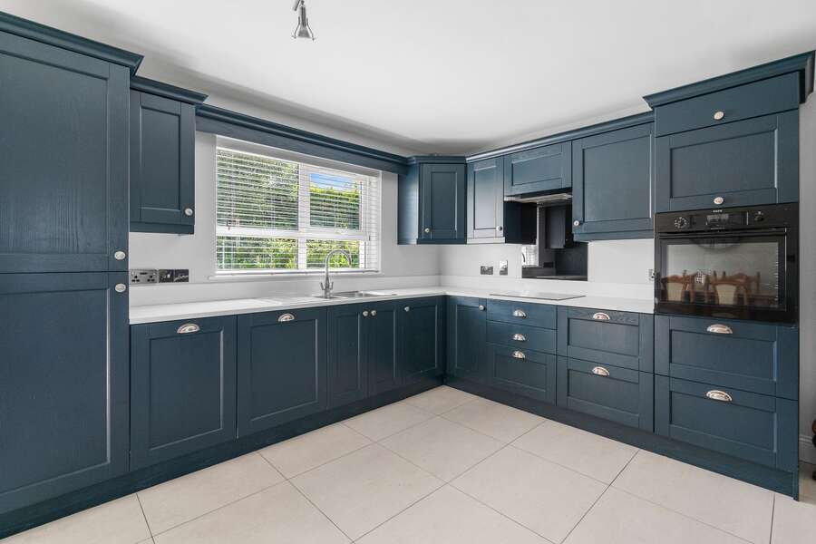 10 Ballee Grove