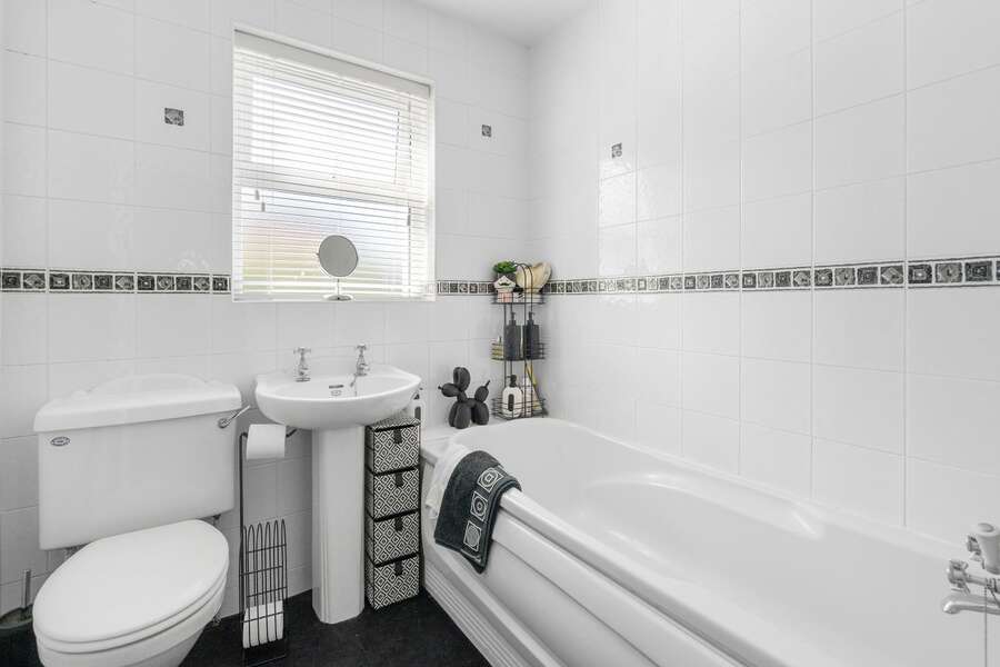 10 Ballee Grove