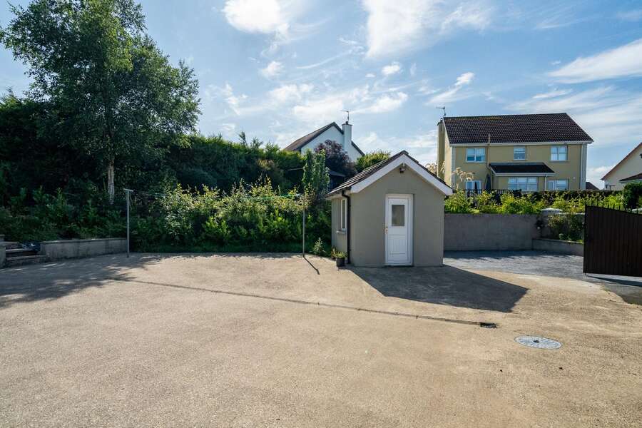 10 Ballee Grove