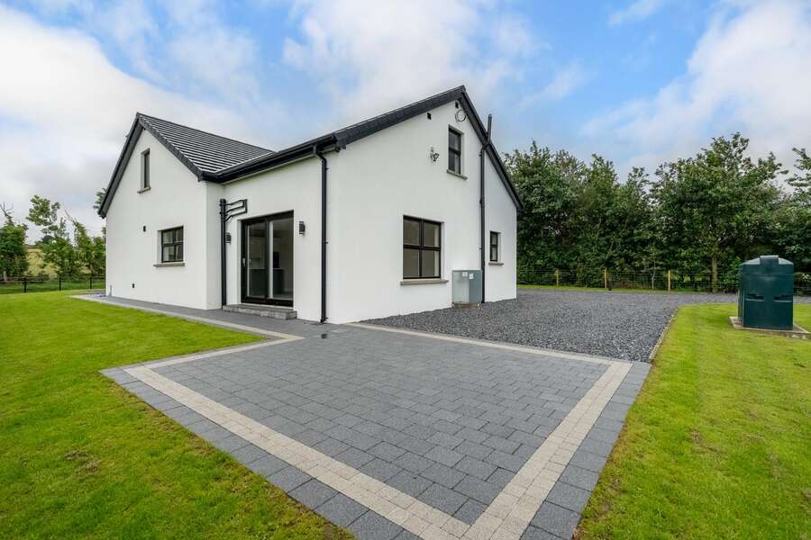 15 Killyclooney Road