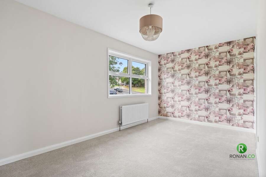 31 Ballycolman Estate