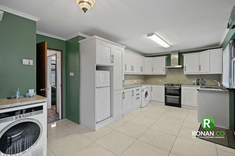 18 Liscurry Gardens