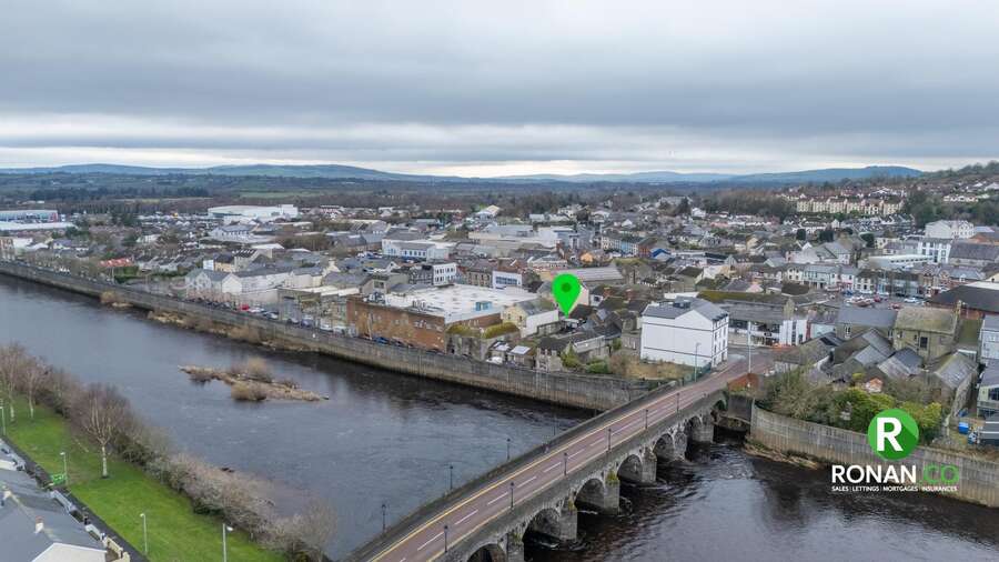 Tru Glory, 50 Main Street