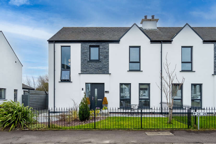 12 Mourne Manor