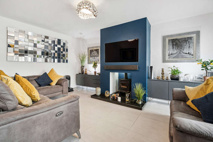 12 Mourne Manor