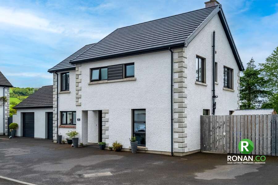 6 Tamnabryan Manor
