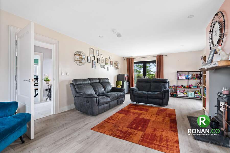 6 Tamnabryan Manor