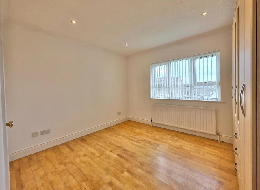 3 Leyland Avenue