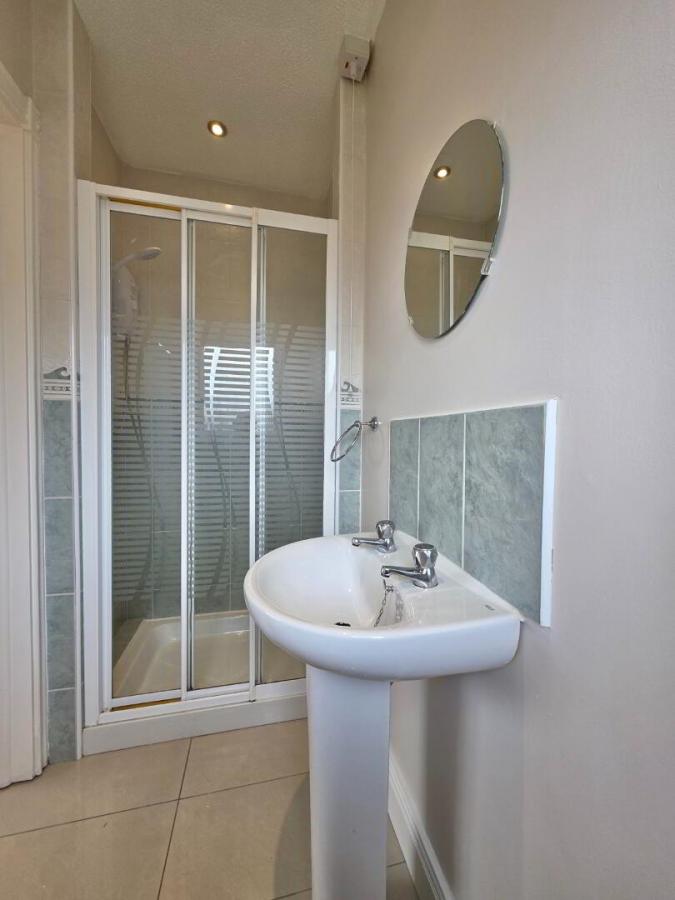 3 Leyland Avenue