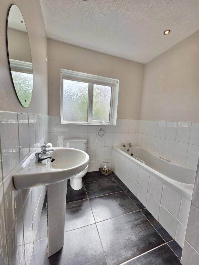 3 Leyland Avenue
