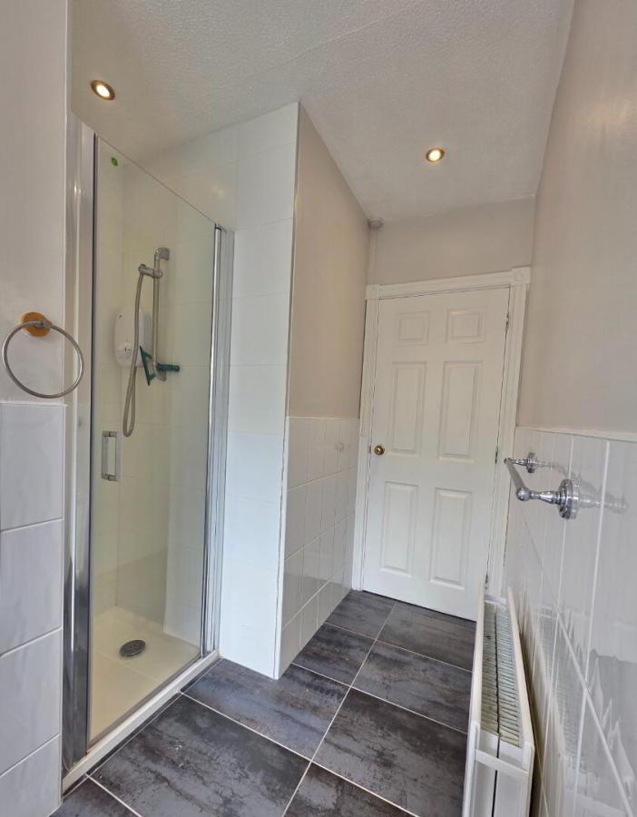 3 Leyland Avenue