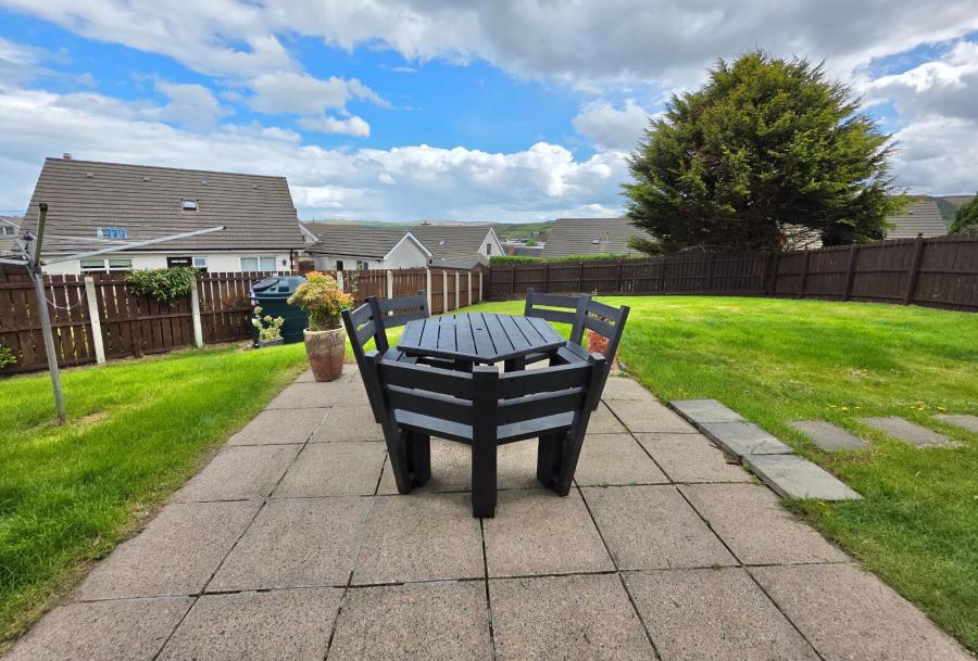 3 Leyland Avenue