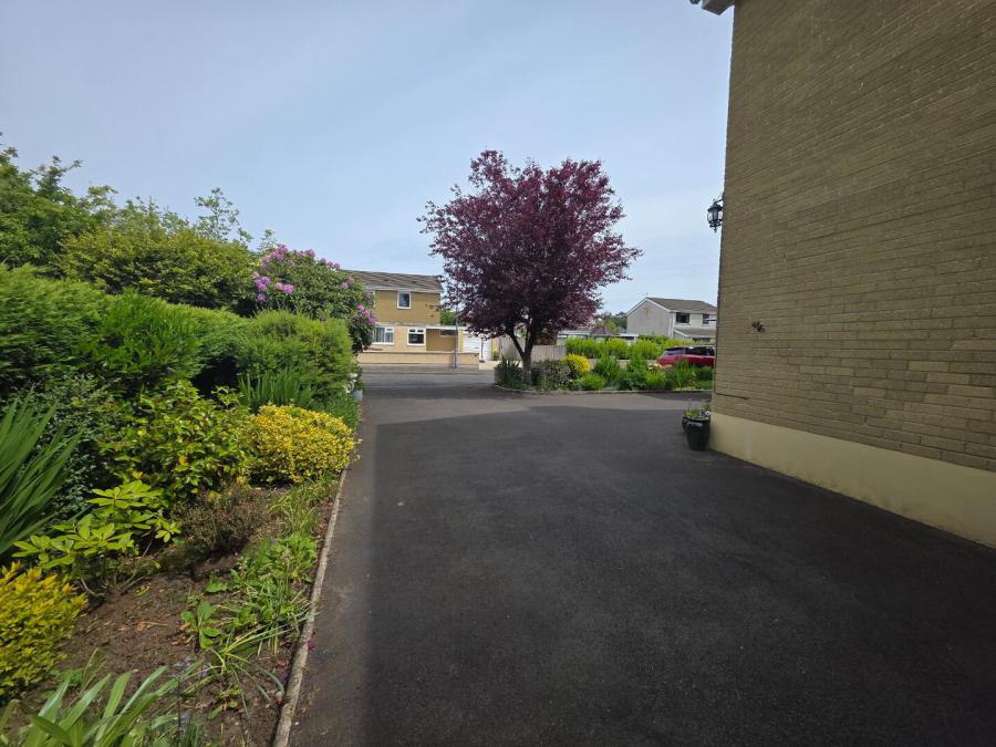 18 The Meadows
