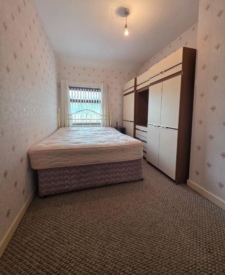 27 Leyland Road