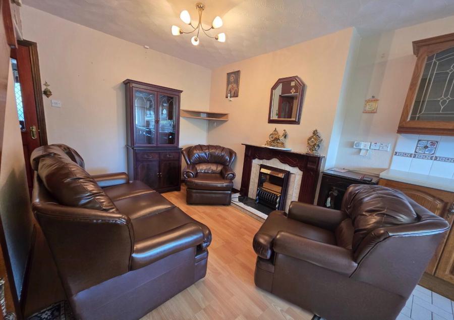 27 Leyland Road