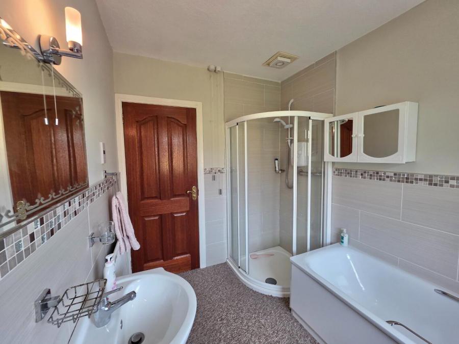 Braemar, 3 Ishlan Court